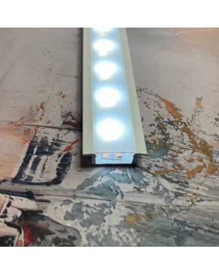 Профиль для светодиодной ленты Adel-White LED 21*7,2 белый 1,0 м фото